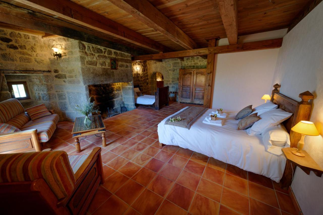 Le Petit Chateau Du Villard Le Malzieu-Forain Exteriör bild