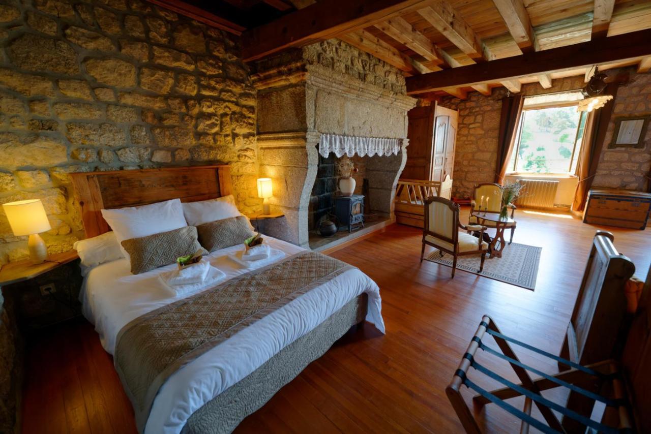 Le Petit Chateau Du Villard Le Malzieu-Forain Exteriör bild