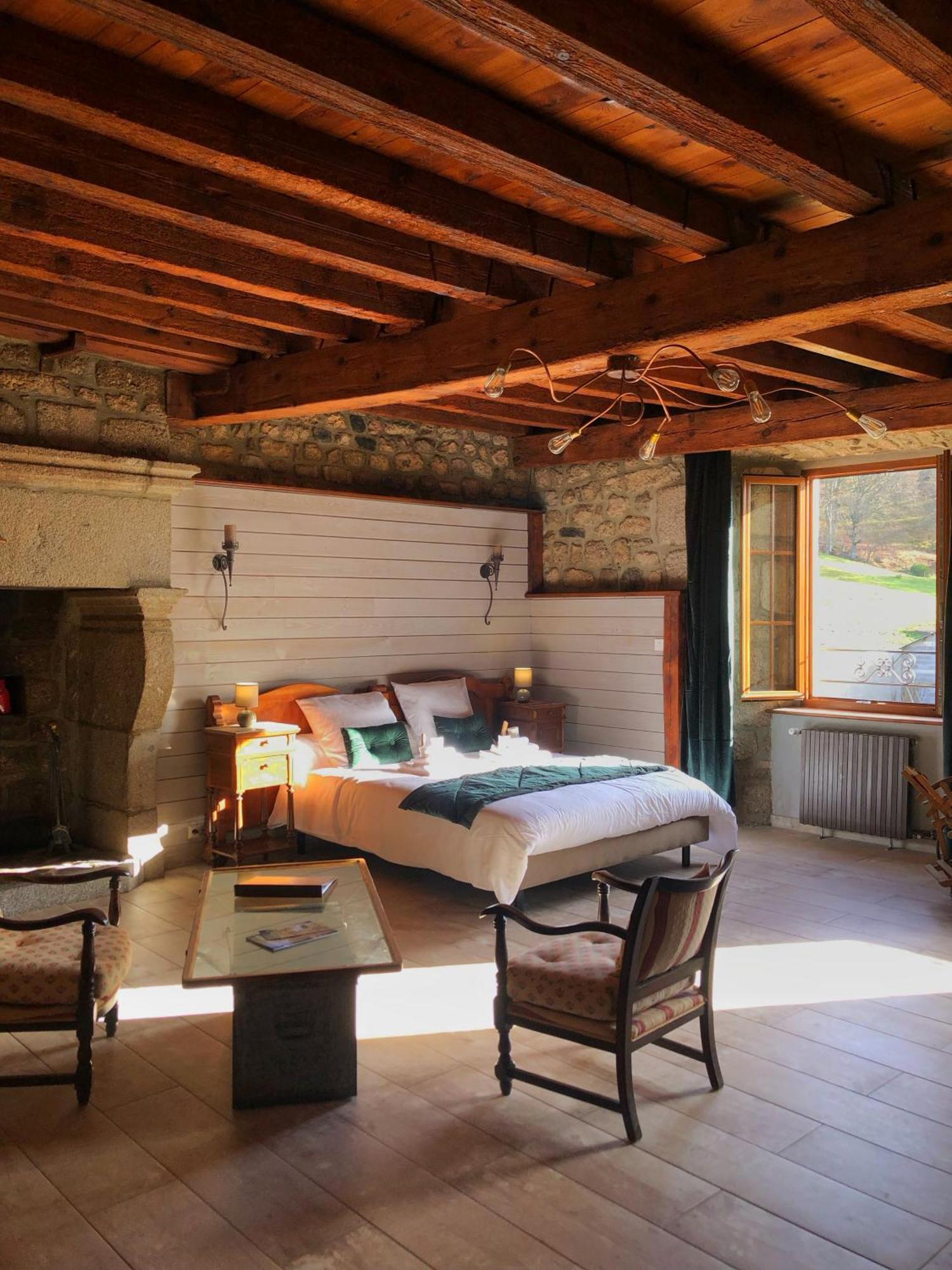 Le Petit Chateau Du Villard Le Malzieu-Forain Exteriör bild